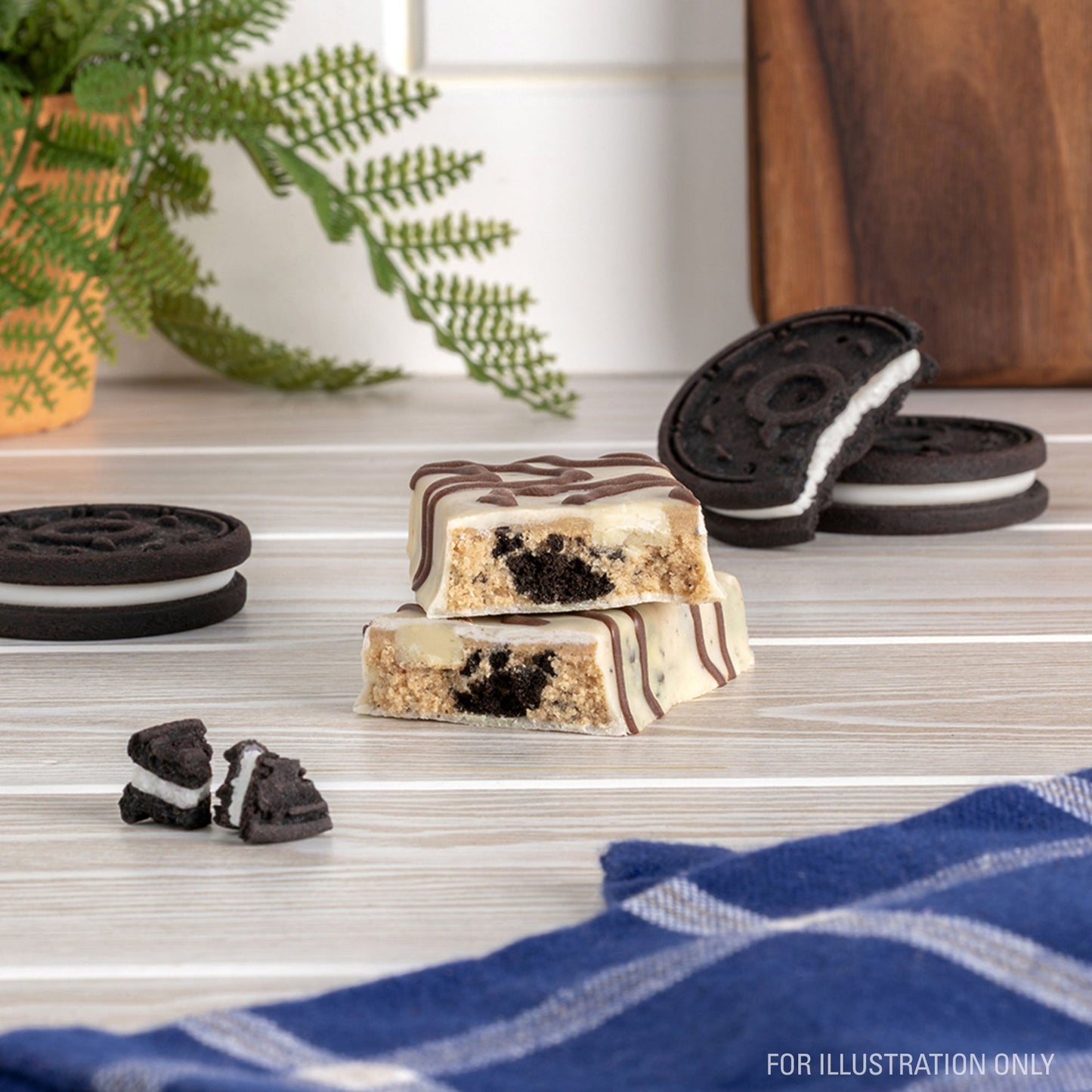 dipped-cookies-and-cream-protein-bars-u3 15807_QN_USA_ProteinBar_CAC_InterimAssetUpdate_Digital-Dipped-ProductCarouselSet_Tabletop1.jpg
